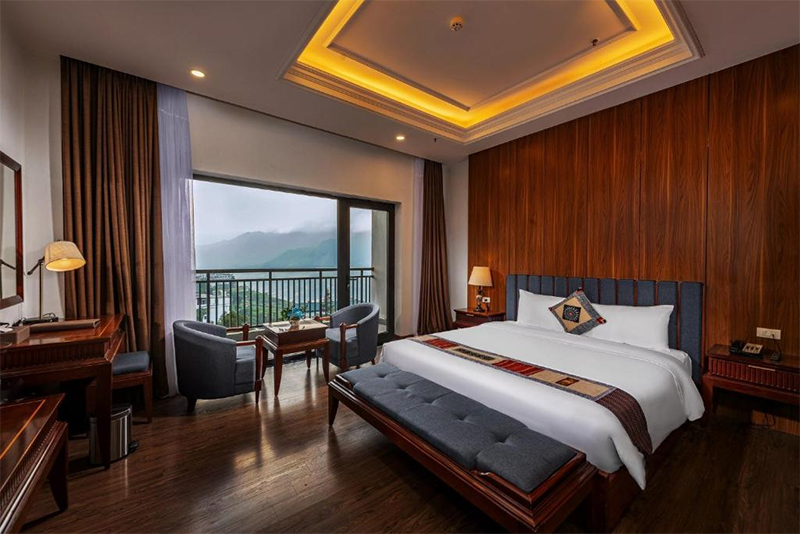 Grand Mountain View – rộng rãi hơn Deluxe, tầm nhìn mở rộng