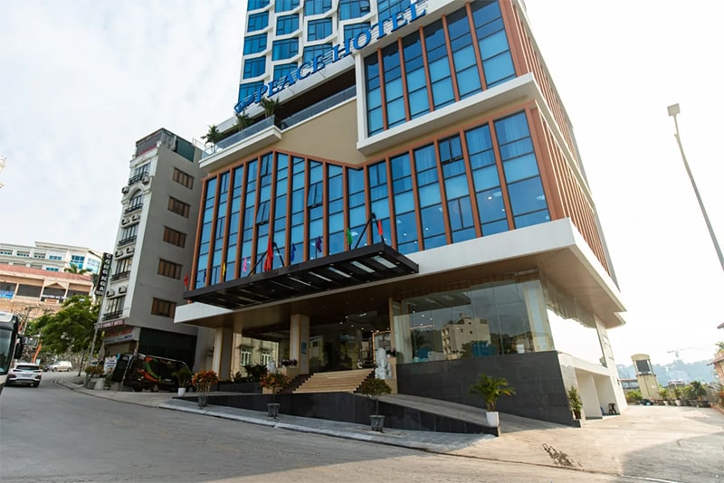 PEACE HOTEL HA LONG