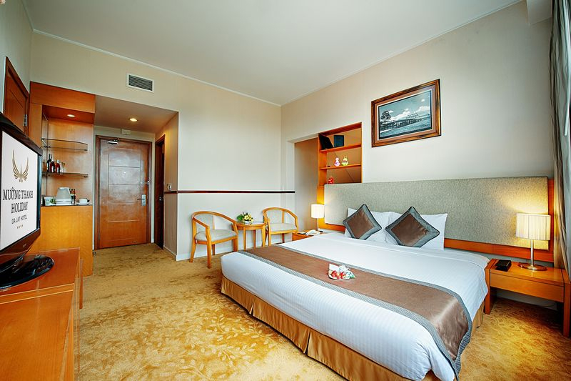 Phòng Premium Deluxe Khách sạn Mường Thanh Holiday Đà Lạt