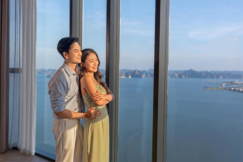 Trải nghiệm ngắm bình minh tại À La Carte Hạ Long Bay